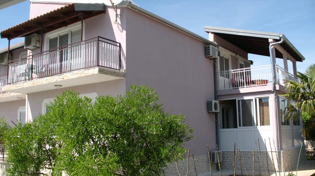 Krkahaus Hotel Lozovac Exterior photo